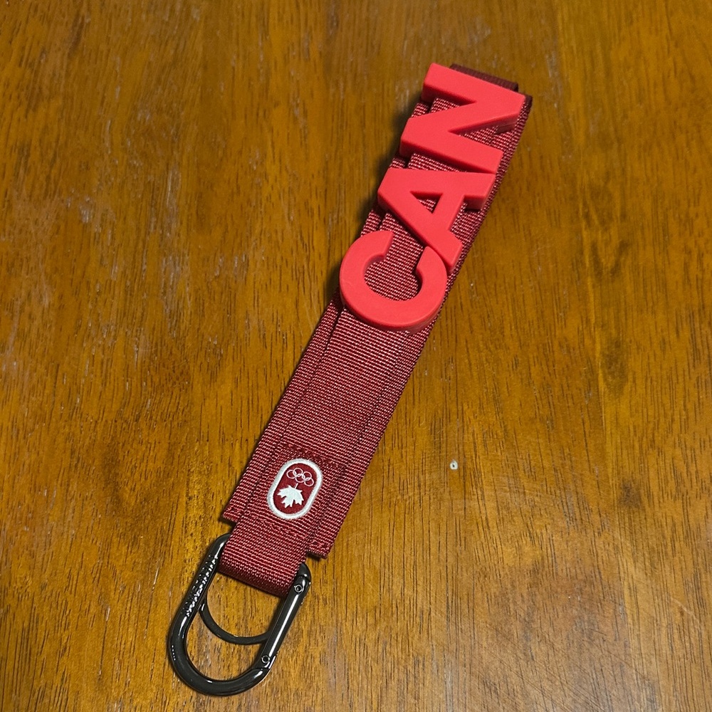 Lululemon Neverlost Keychain CANADA Olympics special edition